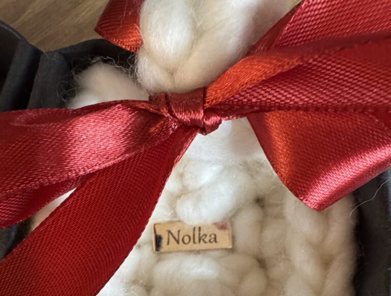 KIS DÍSZEK NAGY ÚTON